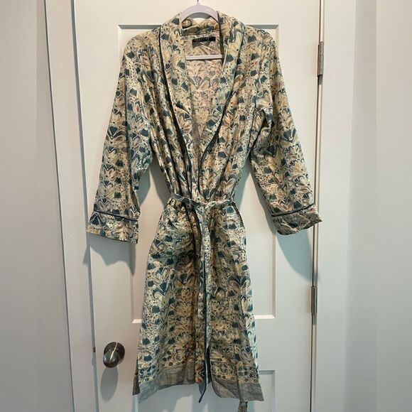 Peruvian Connection Robe - Picture 1 of 4